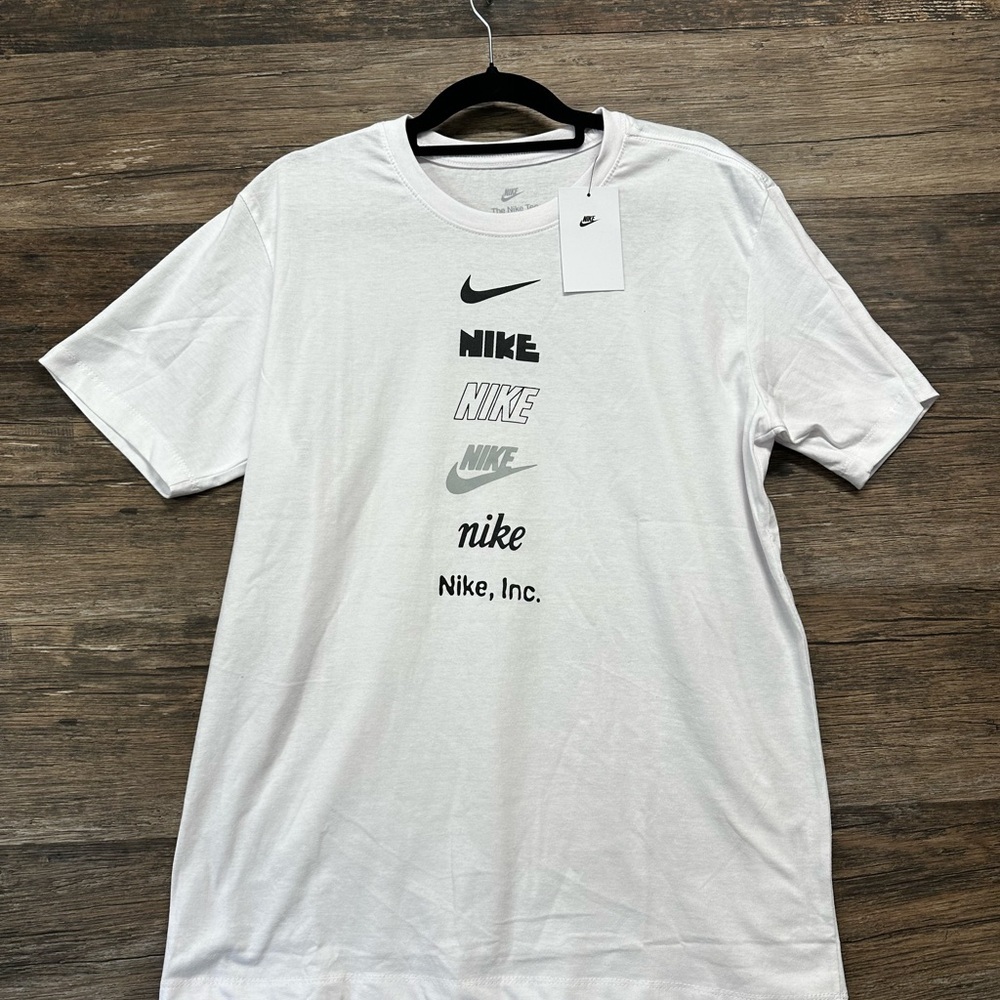 Nike White Graphic Men's Shirt